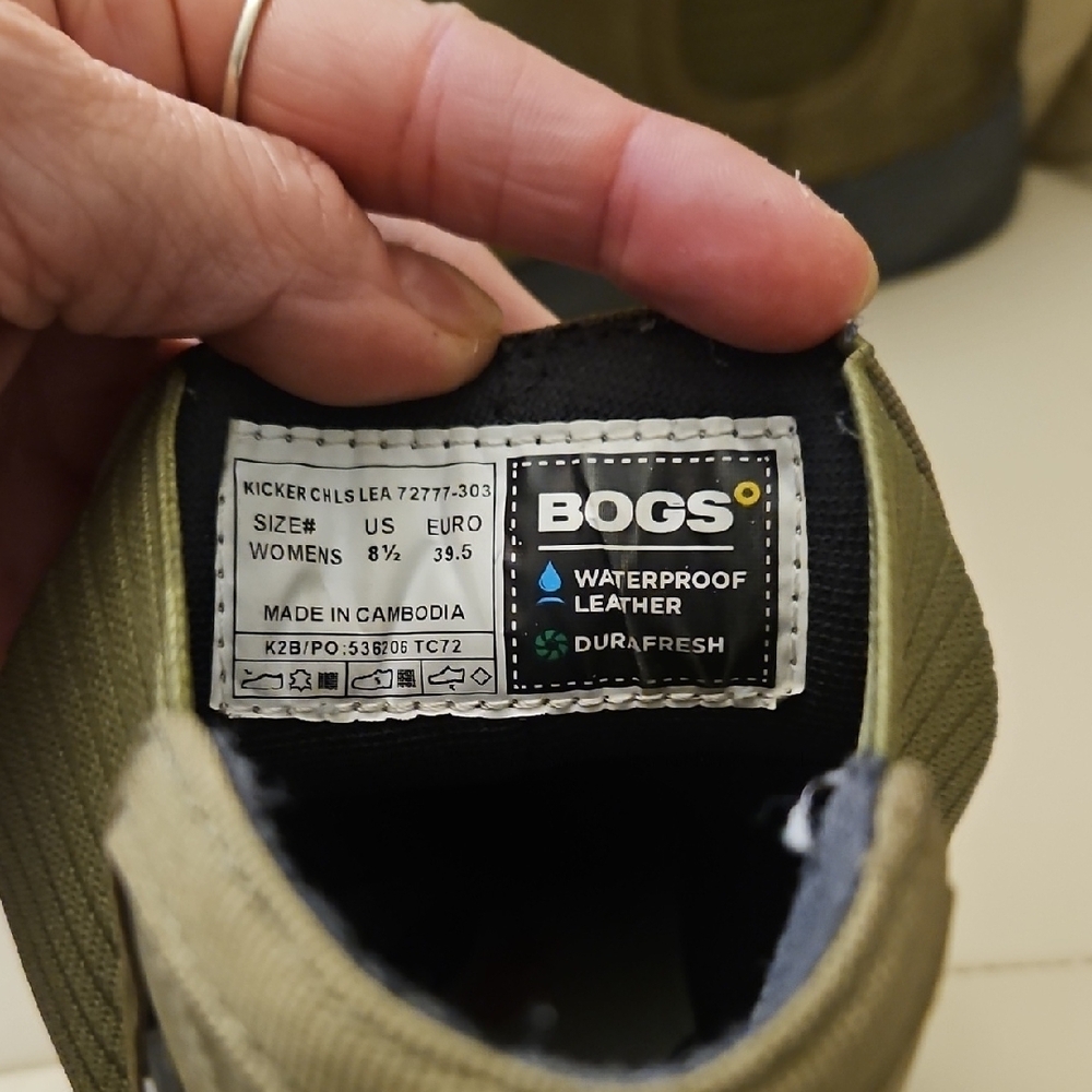 Women's Green Bog Chelsea Boots - Picture 3 of 7